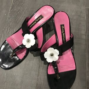 Beverly Feldman thong/ flip flop sandal